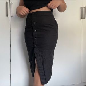 Black Urban Outfitters skirt